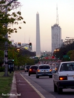 Obelisco en la avenida 9 de Julio, Buenos Aires, Argentina
